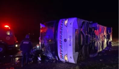 Diyarbakır’ da feci kaza! 5 kişi öldü, 22 kişi yaralandı