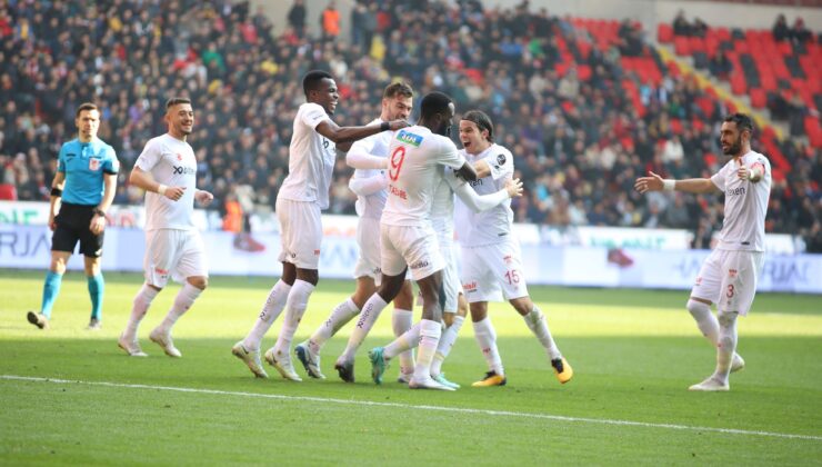 Sivasspor bu sezon ilk deplasman galibiyetini aldı