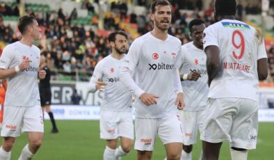 Sivasspor, deplasmanda farklı kazandı