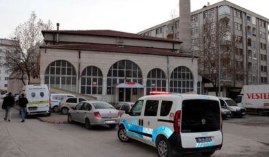 Cami’ de toplanan  yardım paraları çalındı