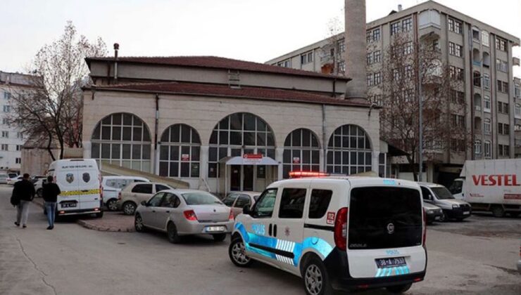 Cami’ de toplanan  yardım paraları çalındı