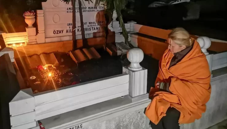 Tuğba Özay, sabaha kadar mezardan ayrılmadı