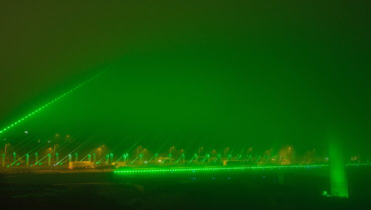 Istanbul’ da sis trafiği zora soktu