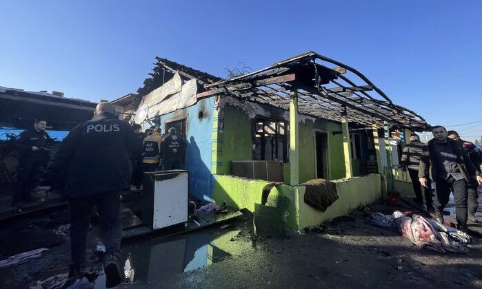 Müstakil evde çıkan yangında 3 aylık bebek yanarak can verdi