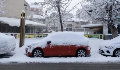 Türkiye beyaza büründü: 33 il için kar uyarısı geldi