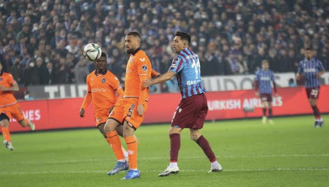 Trabzon’ da zirve mücadelesi: Trabzonspor – Başakşehir FK maçı saat kaçta, hangi kanalda? Maçı canlı izle
