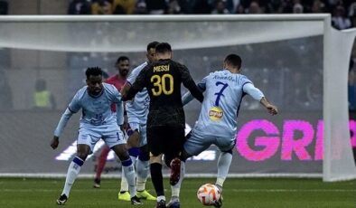 Ronaldo ve Messi arasında gol düellosu