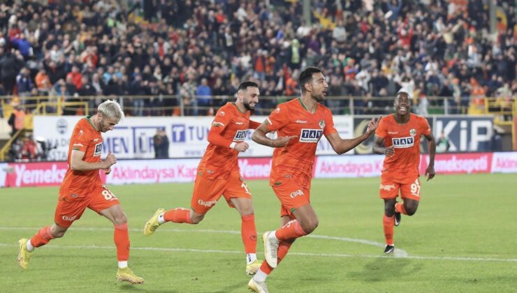 Trabzonspor, Alanya’ da hezimet yaşadı