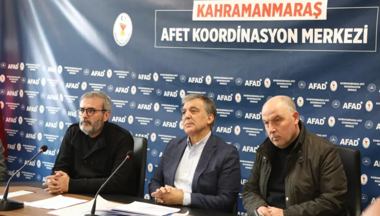 Abdullah Gül deprem bölgesini ziyaret etti