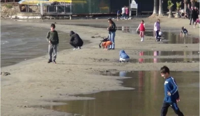 Muğla’ da denizin 50 metre çekilmesi paniğe neden oldu