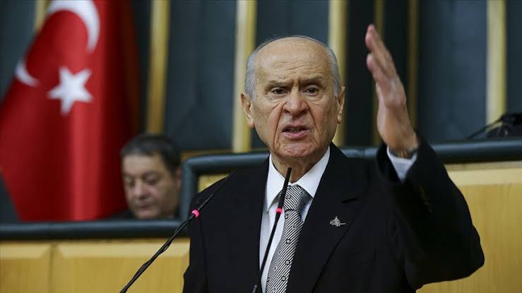 Beşiktaş üyeliğinden istifa eden Bahçeli: Artık Karagümrüklüyüm