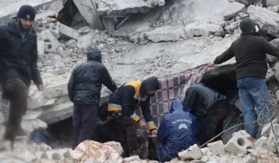 Suriye’ de depremde hayatını kaybedenlerin sayısı 1000’ e yaklaştı