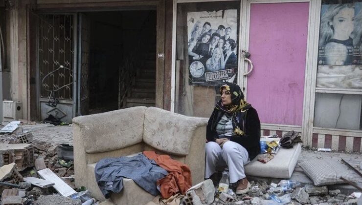 Deprem gelinen son durum: Hayatını kaybeden ve yaralı sayısı