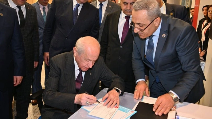 Bahçeli adaylık başvurusu yaptı