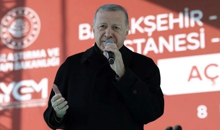 Başakşehir Çam ve Sakura Şehir Hastanesi metrosu hizmete açıldı