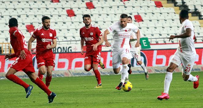 Günün maçı: Antalyaspor – Sivasspor maçı saat kaçta, hangi kanalda? Maçı canlı izle