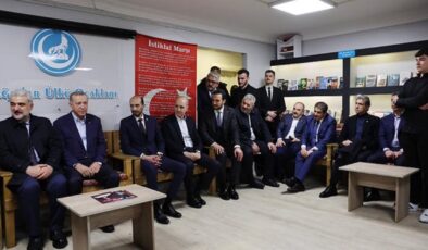 Cumhurbaşkanı Erdoğan’ dan Ülkü Ocağı ziyareti