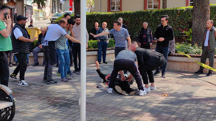 Babasını vuranı sokak ortasında vurdu