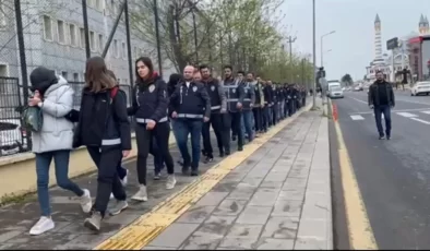 Deprem ve Togg dolandırıcısı 25 kişi yakalandı