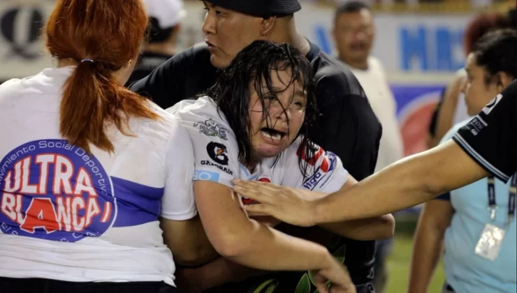 Katliam gibi futbol maçı: 12 taraftar hayatını kaybetti