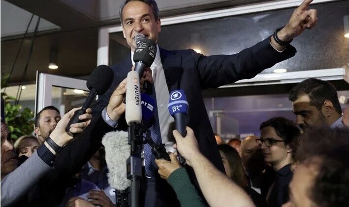 Miçotakis seçimlerde yeterli çoğunluğu  alamayınca hükümet kurma görevini kabul etmedi