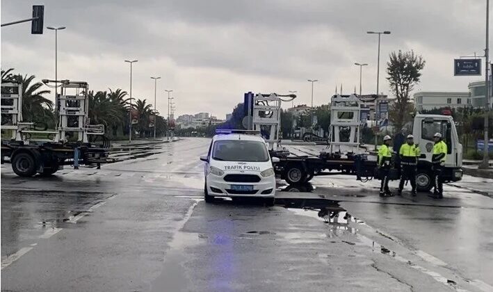 İstanbul’ da bazı yollar trafiğe kapatıldı
