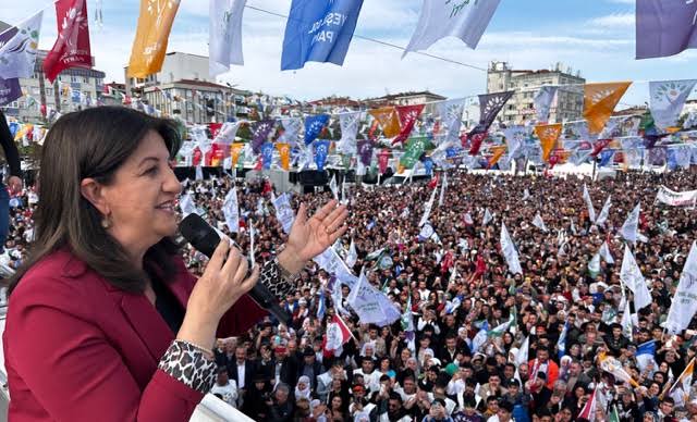 HDP, yerli savaş uçağına karşı çıktı