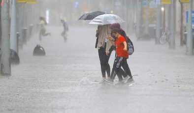 İstanbul dahil Marmara Bölgesi için kuvvetli yağış ve sel baskını uyarısı