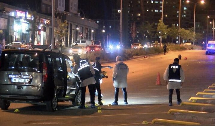 Avcılar’da işleyen trafikte silahlı kavga