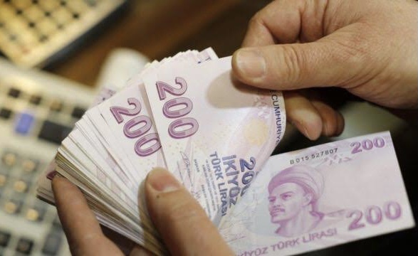 Yeni asgari ücret belli oldu: Gözler emekli ve memur maaşlarına çevrildi