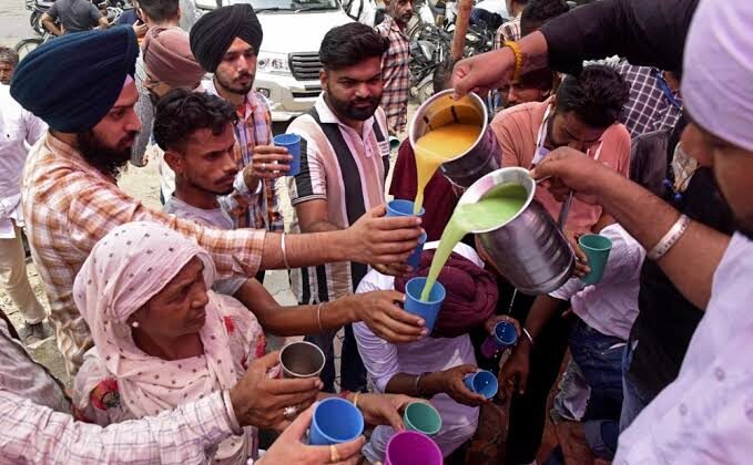 Aşırı sıcaklar 98 can aldı