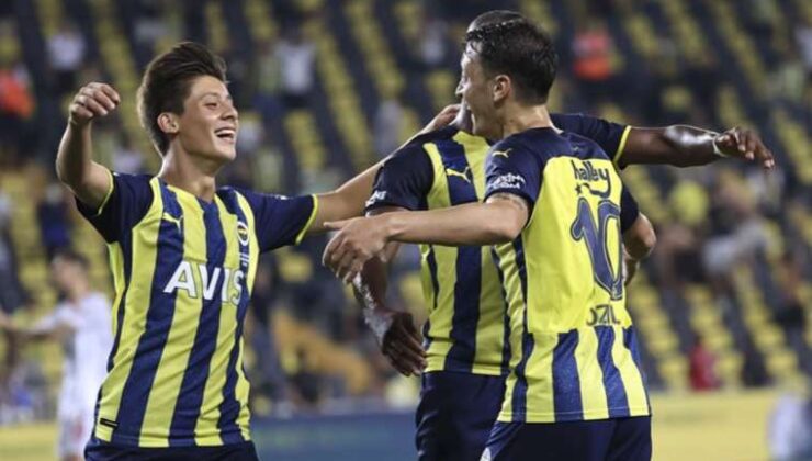 Transferi an meselesi olan Arda Güler’e Mesut Özil’den tavsiyeler