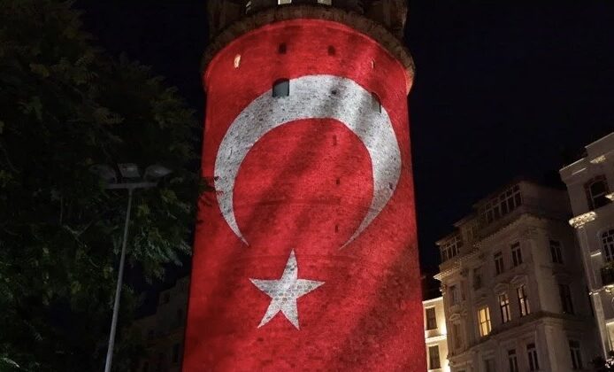 15 Temmuz’da hain darbeciler tarafından  şehit edilenler dua ve niyazlarla yad ediliyor