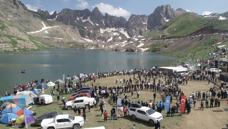 Hakkari İkiyaka Dağları’nda festival