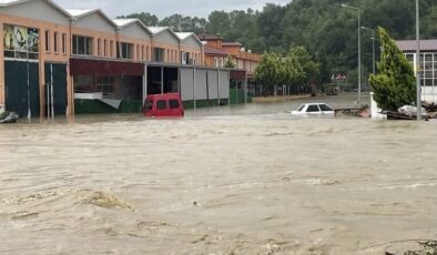 Türkiye’nin kuzeyi sele teslim: 2 kişi hayatını kaybetti