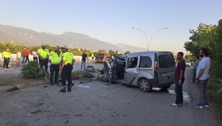 Polis aracı kaza yaptı: 3’ü polis, 4 kişi yaralandı