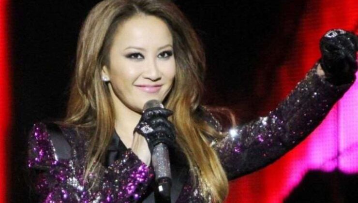 Ünlü şarkıcı intihar etti