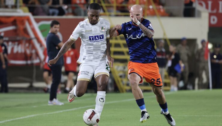 Alanyaspor, Başakşehir FK’yi rahat geçti