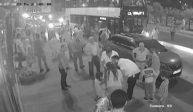 İETT şöförü ile taksici biber gazlı kavgaya tutuştu: Yolcular baygınlık geçirdi