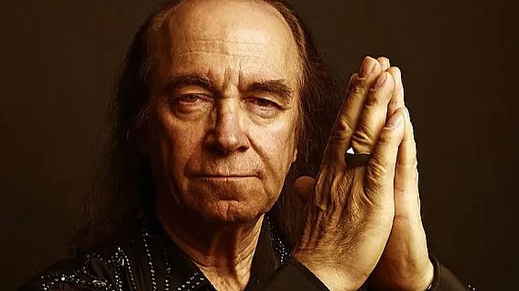 Bu dünyadan bir Erkin Koray geldi, geçti fesuphanallah!