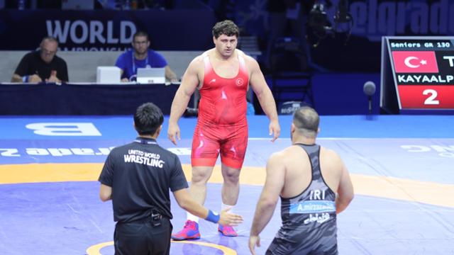 Dünya Şampiyonu güreşçimizden üzen başarı