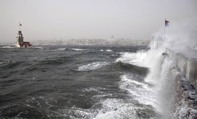 İstanbul’da şiddetli fırtına uyarısı!