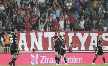 Beşiktaş, Antalya’da kayıp