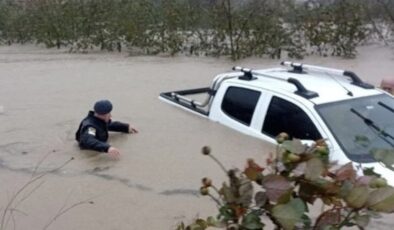Sel felakete döndü, 9 can kaybı var: Batan Gemi’de 12 kişi kayboldu
