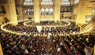 Bu gece Regaip kandili ve üç ayların başlangıcı: Bu gece nasıl ibadet edilir?