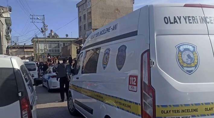 9 yaşındaki çocuk amcasını vurdu