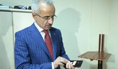 Bakanın telefonu klonlandı