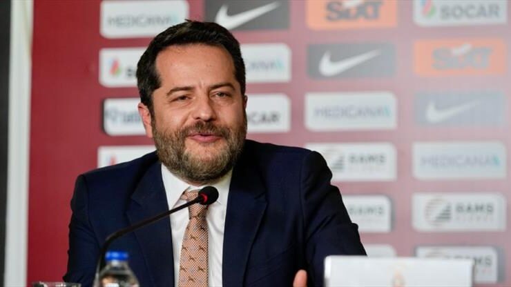 Erden Timur, gözyaşlarıyla istifa etti