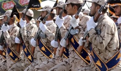 İran Devrim Muhafızlarını terör örgütü ilan ettiler