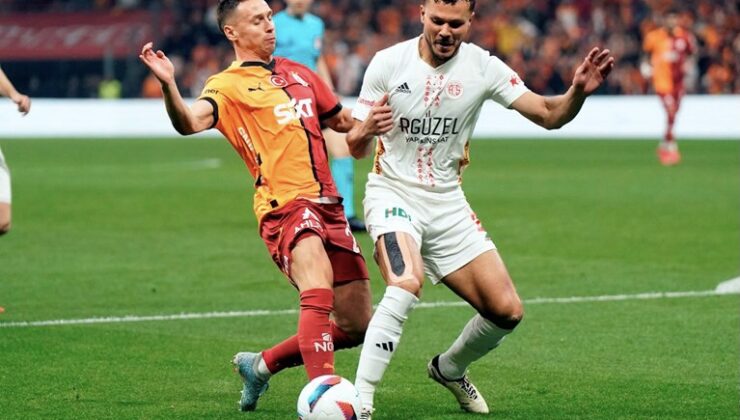 Galatasaray, puan farkını maç fazlası ile 10’a çıkarttı